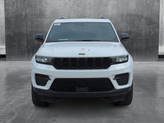 new 2025 Jeep Grand Cherokee car, priced at $39,750