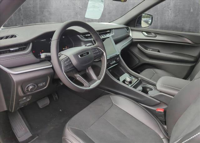 new 2025 Jeep Grand Cherokee car, priced at $39,750