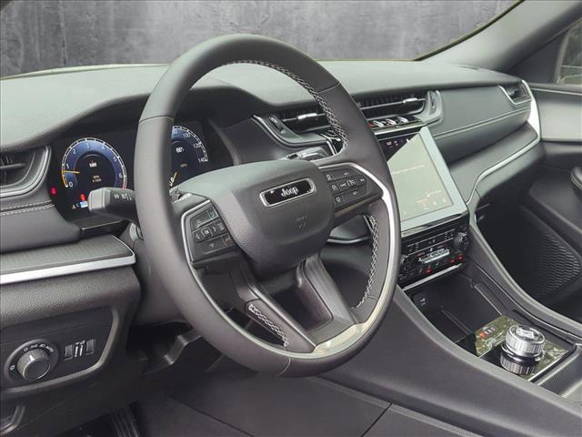 new 2025 Jeep Grand Cherokee car, priced at $43,809