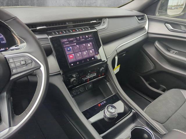 new 2025 Jeep Grand Cherokee car, priced at $43,809
