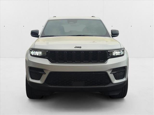 new 2025 Jeep Grand Cherokee car, priced at $44,999