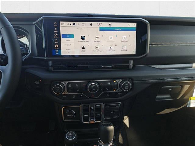 new 2025 Jeep Gladiator car, priced at $43,450