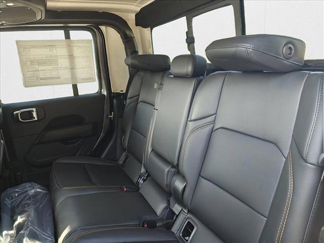 new 2025 Jeep Gladiator car, priced at $43,450