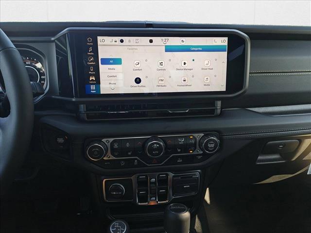 new 2025 Jeep Gladiator car, priced at $43,450