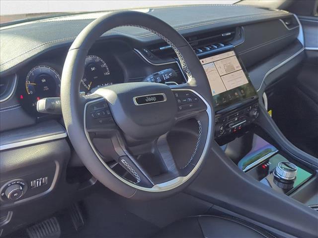 new 2025 Jeep Grand Cherokee car, priced at $40,300