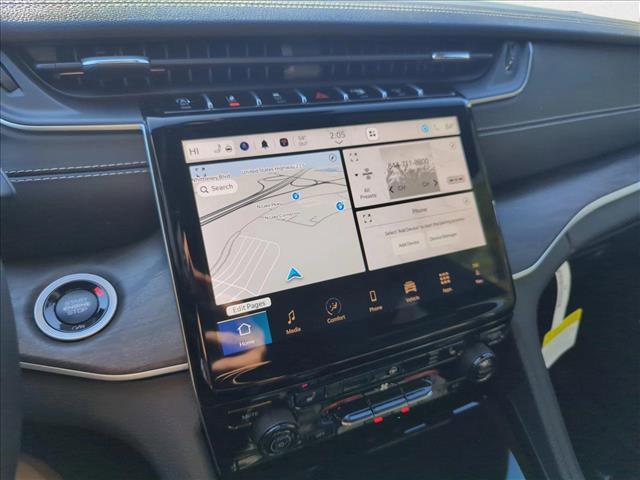 new 2025 Jeep Grand Cherokee car, priced at $40,300