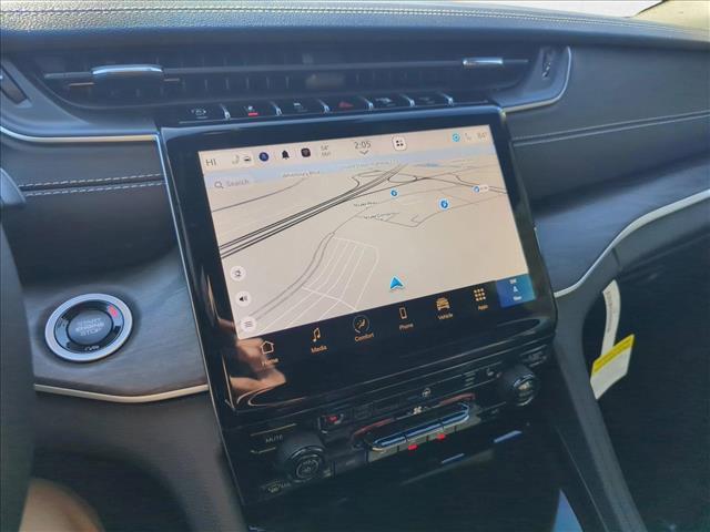 new 2025 Jeep Grand Cherokee car, priced at $40,300