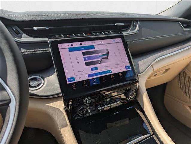 new 2025 Jeep Grand Cherokee L car, priced at $42,800