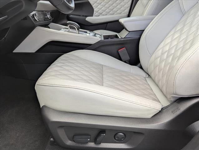 used 2023 Mitsubishi Outlander car, priced at $27,401