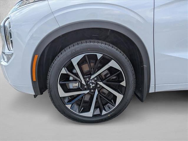 used 2023 Mitsubishi Outlander car, priced at $27,401