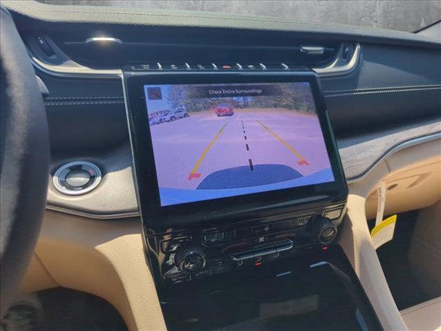 new 2025 Jeep Grand Cherokee car, priced at $47,715
