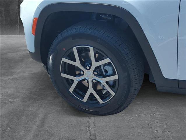 new 2025 Jeep Grand Cherokee car, priced at $47,715
