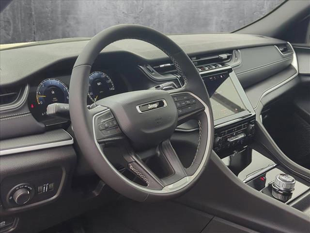 new 2025 Jeep Grand Cherokee car, priced at $42,329