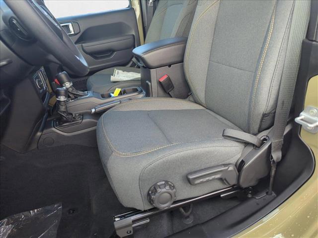 new 2025 Jeep Wrangler car, priced at $36,589