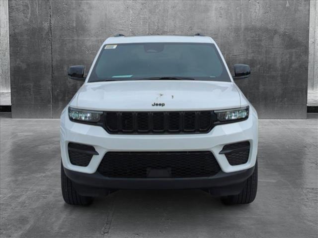 new 2025 Jeep Grand Cherokee car, priced at $41,793