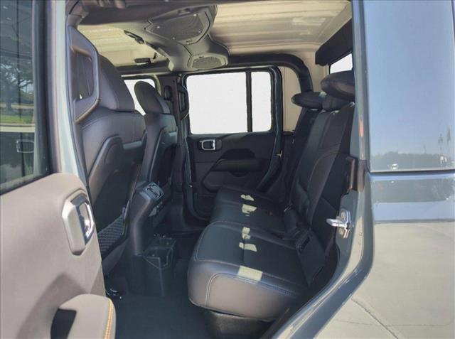 new 2025 Jeep Gladiator car, priced at $41,150