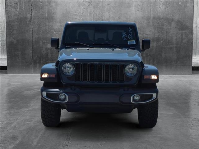 new 2025 Jeep Gladiator car, priced at $46,877