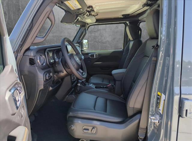 new 2025 Jeep Gladiator car, priced at $46,877