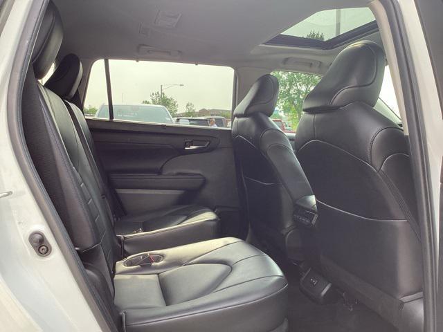 used 2022 Toyota Highlander car, priced at $39,499