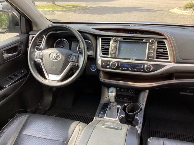 used 2017 Toyota Highlander Hybrid car, priced at $27,499