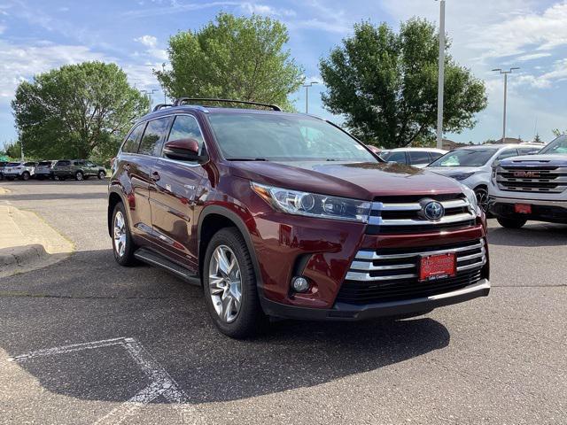 used 2017 Toyota Highlander Hybrid car, priced at $27,499