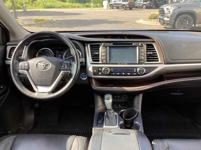 used 2017 Toyota Highlander Hybrid car, priced at $27,499