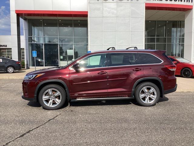 used 2017 Toyota Highlander Hybrid car, priced at $27,499