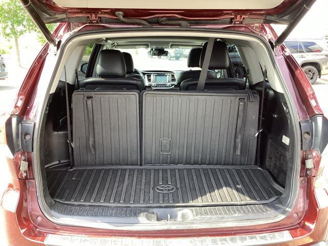 used 2017 Toyota Highlander Hybrid car, priced at $27,499