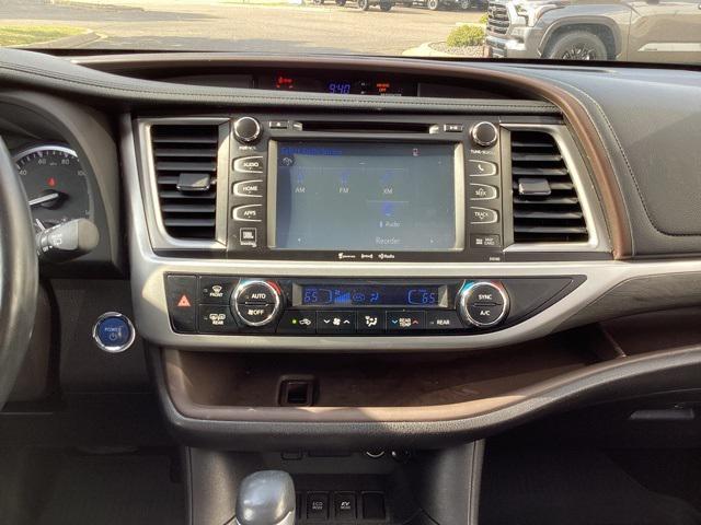used 2017 Toyota Highlander Hybrid car, priced at $27,499