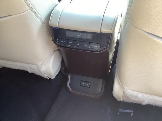 used 2022 Toyota Highlander car, priced at $38,399