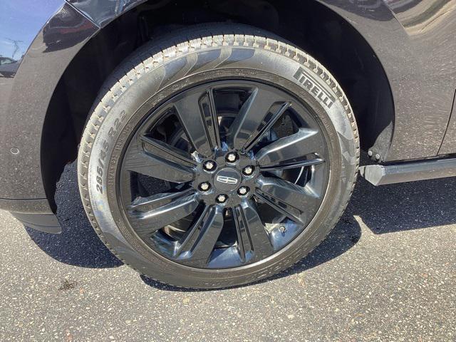 used 2022 Lincoln Navigator car, priced at $62,399
