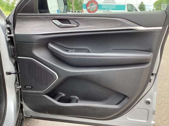 used 2022 Jeep Grand Cherokee car, priced at $30,998