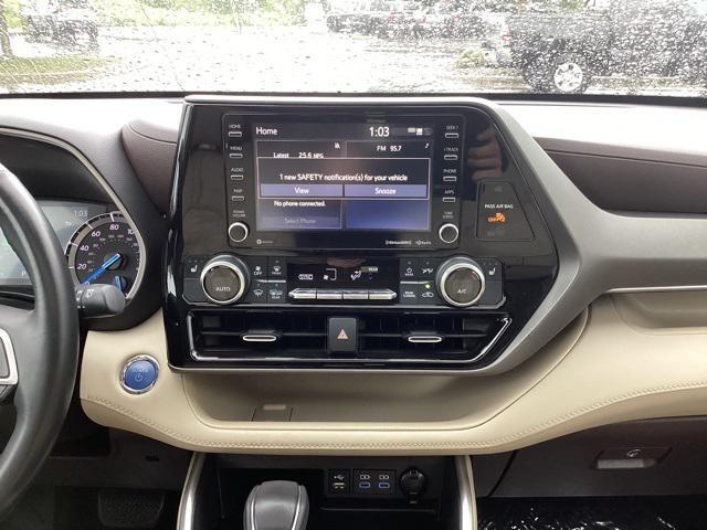 used 2022 Toyota Highlander Hybrid car, priced at $38,998