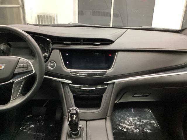 used 2024 Cadillac XT5 car, priced at $44,599