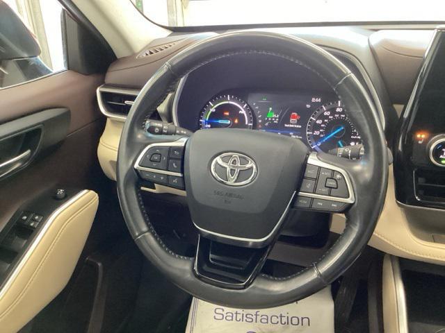 used 2021 Toyota Highlander Hybrid car, priced at $34,998