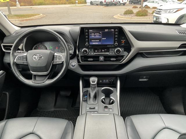 used 2022 Toyota Highlander car, priced at $37,998