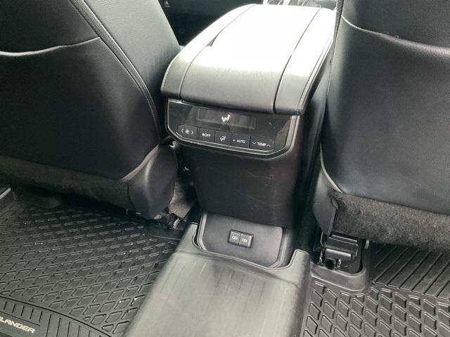 used 2022 Toyota Highlander car, priced at $37,998