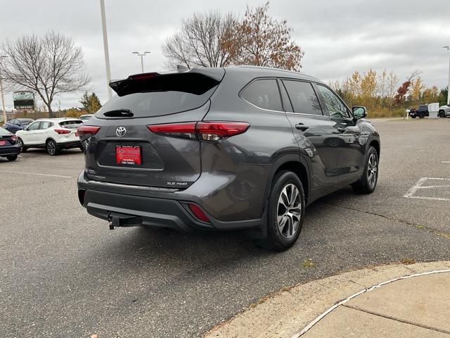 used 2022 Toyota Highlander car, priced at $37,998