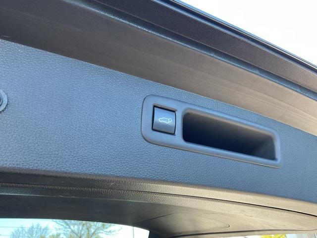 used 2021 Toyota Highlander car, priced at $36,998