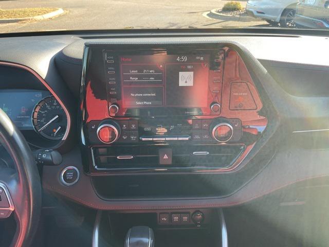 used 2021 Toyota Highlander car, priced at $36,998