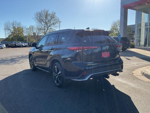 used 2021 Toyota Highlander car, priced at $36,998
