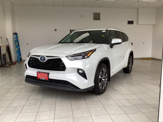 used 2022 Toyota Highlander Hybrid car, priced at $36,799