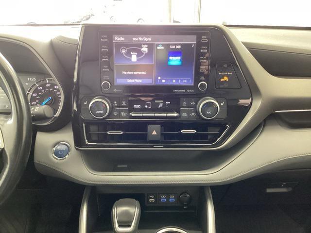 used 2022 Toyota Highlander Hybrid car, priced at $36,799