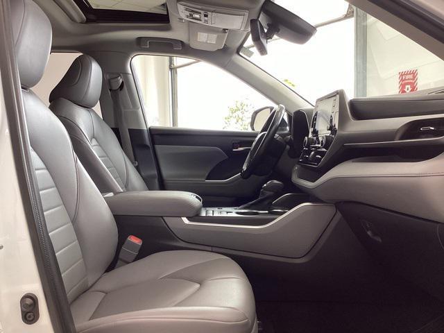 used 2022 Toyota Highlander Hybrid car, priced at $36,799