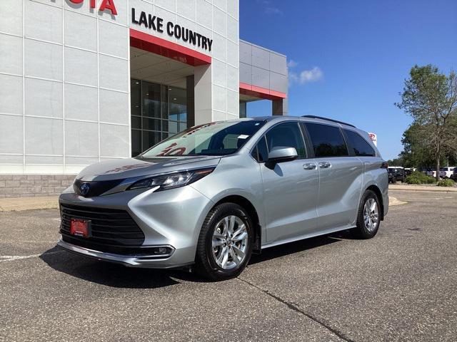 used 2023 Toyota Sienna car, priced at $45,998