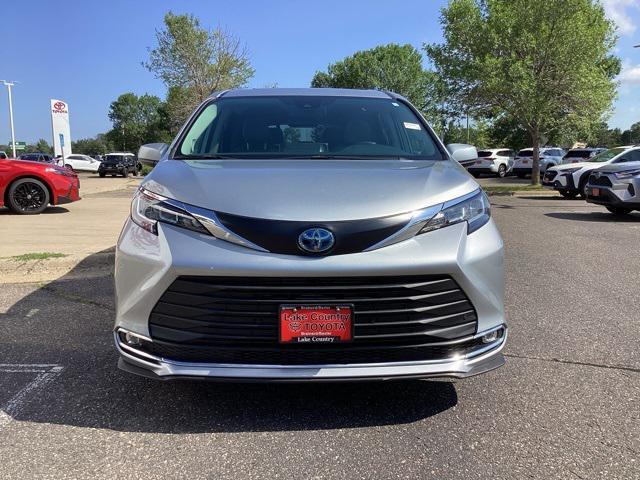 used 2023 Toyota Sienna car, priced at $45,998