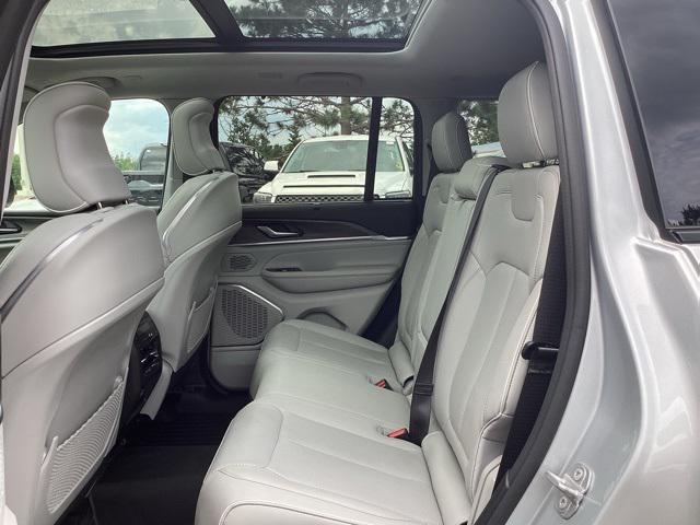 used 2022 Jeep Grand Cherokee car, priced at $35,998