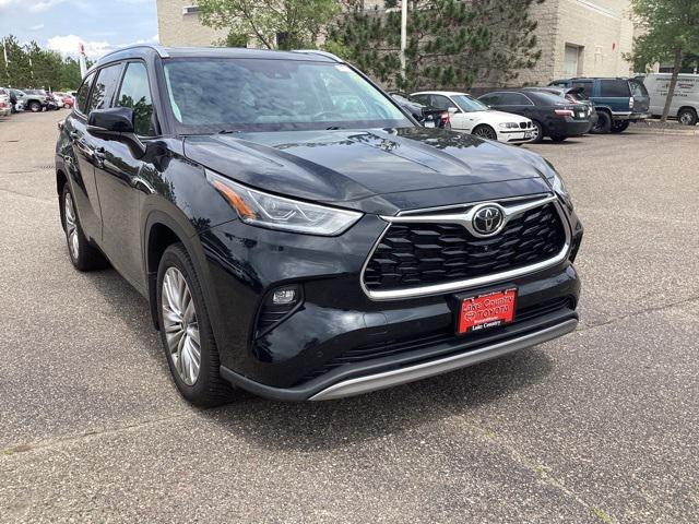 used 2023 Toyota Highlander car, priced at $45,499