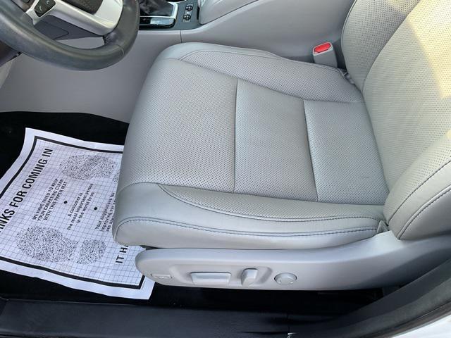 used 2018 Toyota Highlander car, priced at $27,998