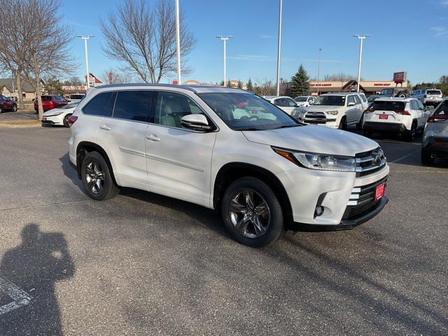 used 2018 Toyota Highlander car, priced at $27,998
